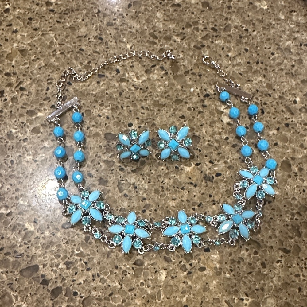 Vintage Turquoise Floral Necklace and Earring Set - Picture 2 of 5